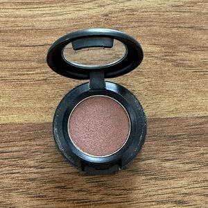 Mac Cosmetics Single Eyeshadow - Nude Model
